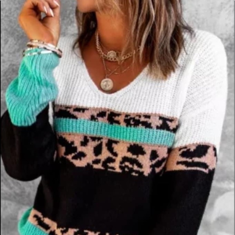 Brand-new leopard blended sweater